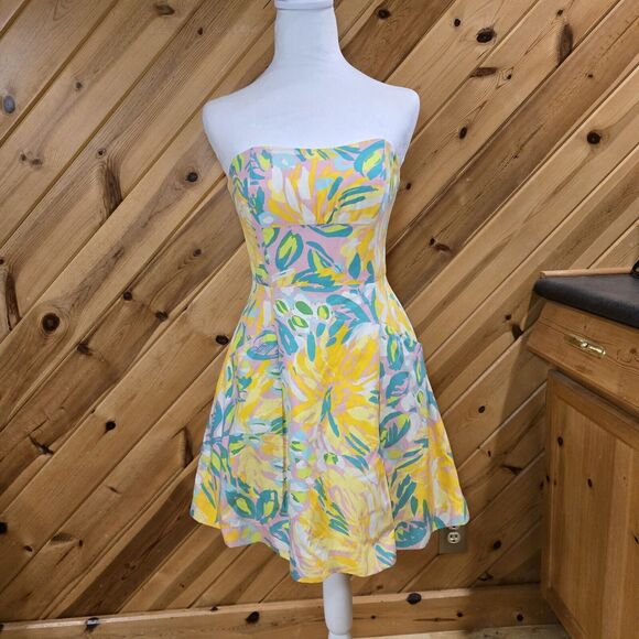 Lilly Pulitzer Strapless Silk Blend Fit &‎ Flare Tropical Print Size 2 Sundress - Picture 1 of 11